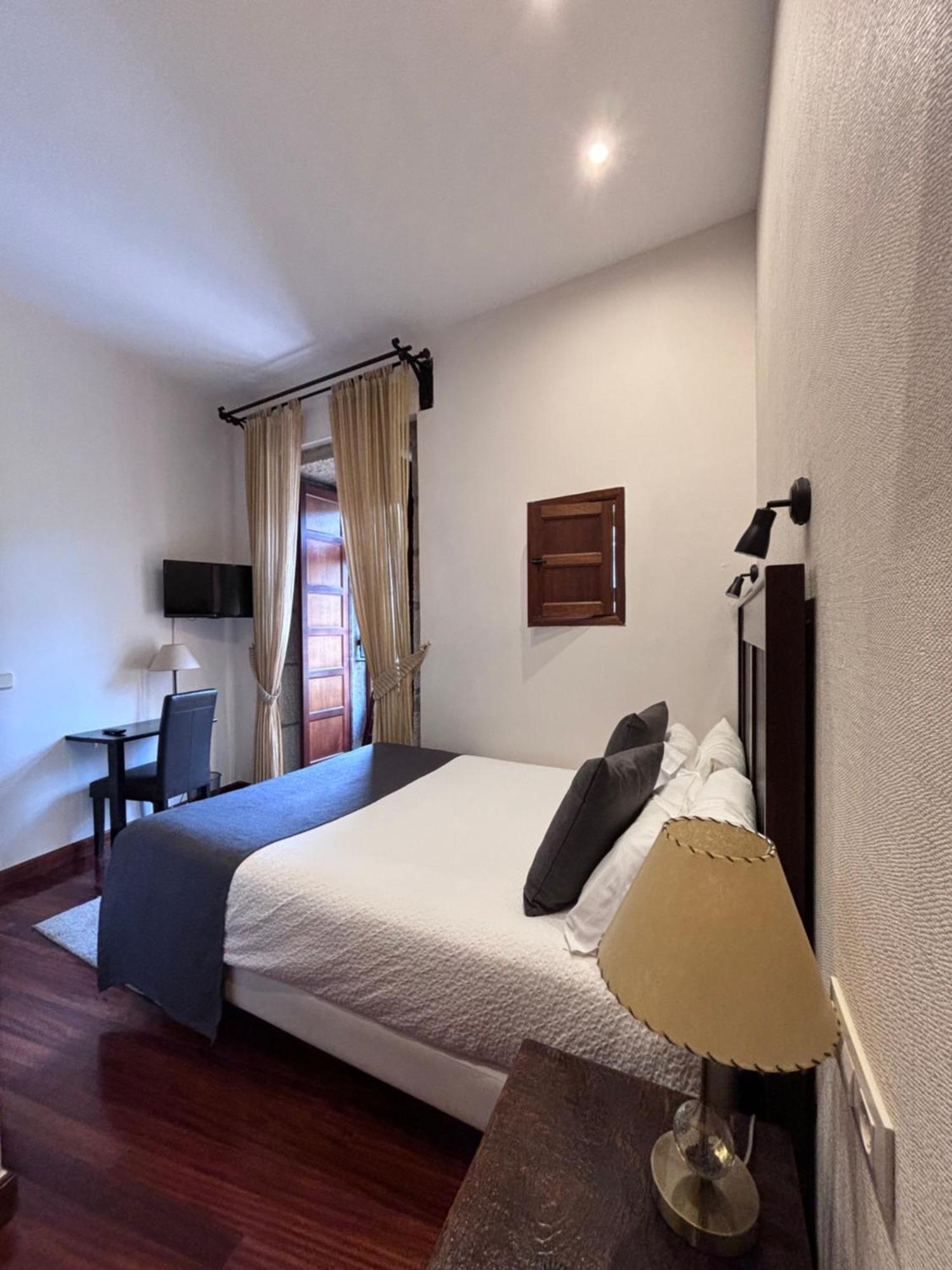 Hotel A Torre Do Xudeu Tui Eksteriør bilde